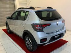 RENAULT STEPWAY ICONIC FLEX 1.6 16V AUT. 2021/2022 DUARTE VEÍCULOS PORTO ALEGRE / Carros no Vale