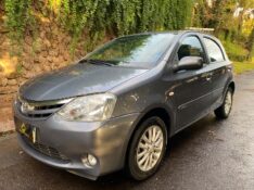 TOYOTA ETIOS XLS 1.5 2013/2013 ESTAÇÃO DO CARRO ESTRELA / Carros no Vale