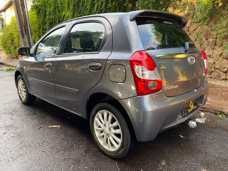 TOYOTA ETIOS XLS 1.5 2013/2013 ESTAÇÃO DO CARRO ESTRELA / Carros no Vale