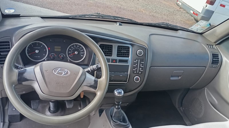 HYUNDAI HR 2.5 2021/2022 LAVENDA VEÍCULOS ARROIO DO MEIO / Carros no Vale