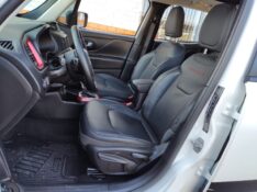 JEEP RENEGADE 2.0 16V TURBO DIESEL TRAILHAWK 4P 4X4 AUTOMÁTICO 2020/2020 ROSAUTO VEÍCULOS VENÂNCIO AIRES / Carros no Vale