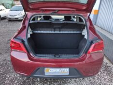 CHEVROLET ONIX LT 1.0 2018/2018 ROSAUTO VEÍCULOS VENÂNCIO AIRES / Carros no Vale