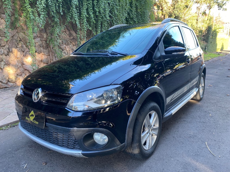 VOLKSWAGEN CROSSFOX G2 1.6 2010/2011 ESTAÇÃO DO CARRO ESTRELA / Carros no Vale