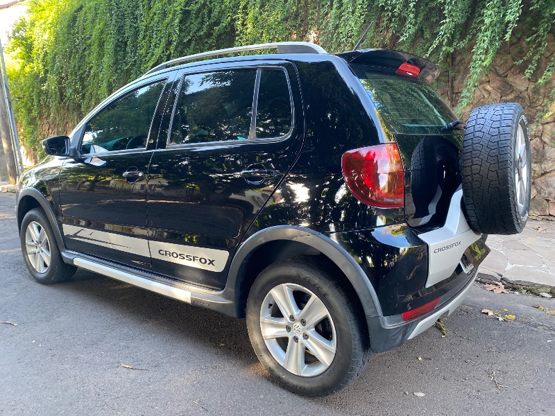 VOLKSWAGEN CROSSFOX G2 1.6 2010/2011 ESTAÇÃO DO CARRO ESTRELA / Carros no Vale