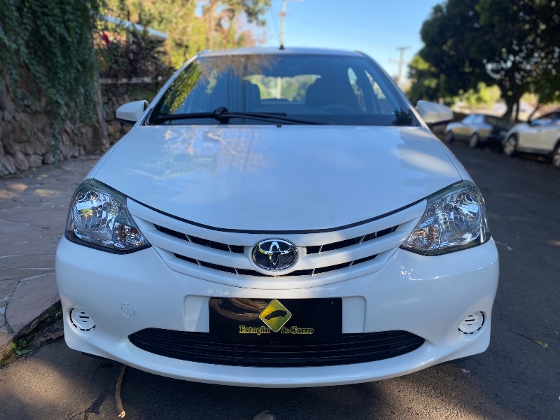 TOYOTA ETIOS XS 1.5 2015/2015 ESTAÇÃO DO CARRO ESTRELA / Carros no Vale