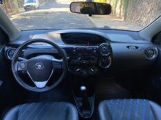 TOYOTA ETIOS XS 1.5 2015/2015 ESTAÇÃO DO CARRO ESTRELA / Carros no Vale