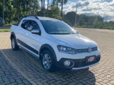 VOLKSWAGEN SAVEIRO SAVEIRO CROSS 1.6 T.FLEX 16V CD 2016/2016 NEURI VEÍCULOS LAJEADO / Carros no Vale