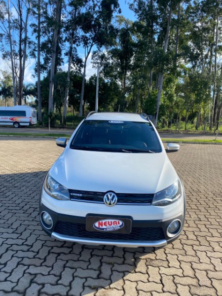 VOLKSWAGEN SAVEIRO SAVEIRO CROSS 1.6 T.FLEX 16V CD 2016/2016 NEURI VEÍCULOS LAJEADO / Carros no Vale