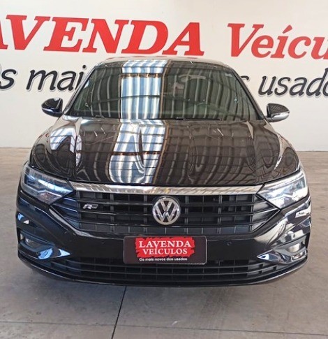 VOLKSWAGEN JETTA 1.4 R-LINE 250 16V TSI 2018/2019 LAVENDA VEÍCULOS ARROIO DO MEIO / Carros no Vale