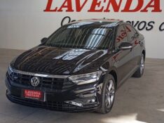VOLKSWAGEN JETTA 1.4 R-LINE 250 16V TSI 2018/2019 LAVENDA VEÍCULOS ARROIO DO MEIO / Carros no Vale
