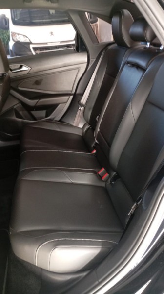 VOLKSWAGEN JETTA 1.4 R-LINE 250 16V TSI 2018/2019 LAVENDA VEÍCULOS ARROIO DO MEIO / Carros no Vale