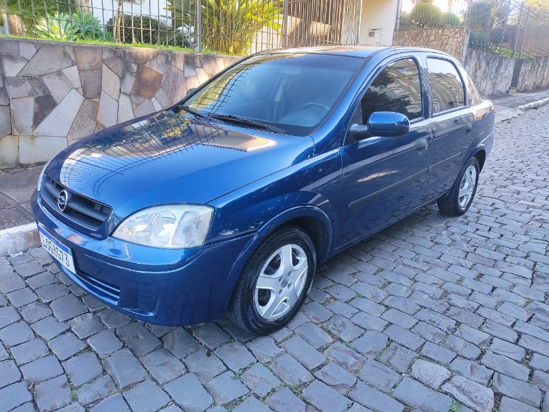 CORSA SEDAN 1.8