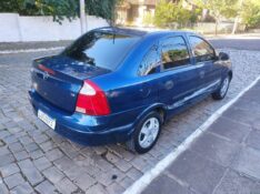 CHEVROLET CORSA SEDAN 1.8 2002/2003 ALTERNATIVA VEÍCULOS LAJEADO / Carros no Vale