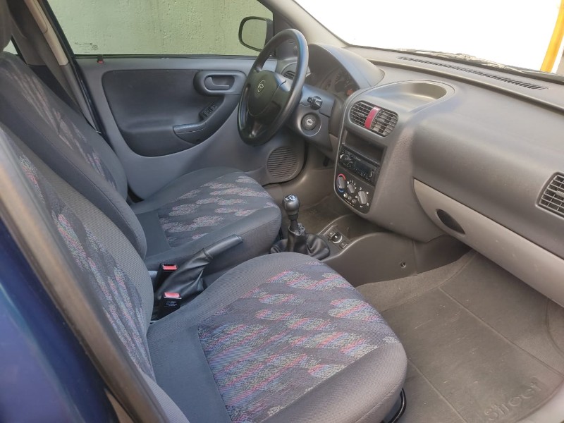 CHEVROLET CORSA SEDAN 1.8 2002/2003 ALTERNATIVA VEÍCULOS LAJEADO / Carros no Vale