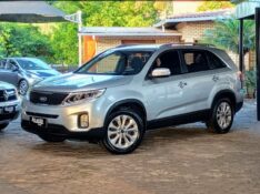 KIA SORENTO 2.4 EX2 4X2 16V GASOLINA 4P AUTOMÁTICO 2014/2015 RICARDO VEÍCULOS TEUTÔNIA / Carros no Vale