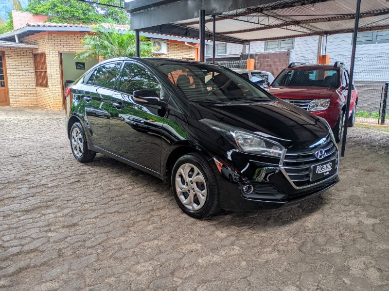 HYUNDAI HB20S 1.6 COMFORT PLUS 16V FLEX 4P AUTOMÁTICO 2017/2018 RICARDO VEÍCULOS TEUTÔNIA / Carros no Vale
