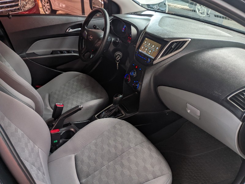 HYUNDAI HB20S 1.6 COMFORT PLUS 16V FLEX 4P AUTOMÁTICO 2017/2018 RICARDO VEÍCULOS TEUTÔNIA / Carros no Vale