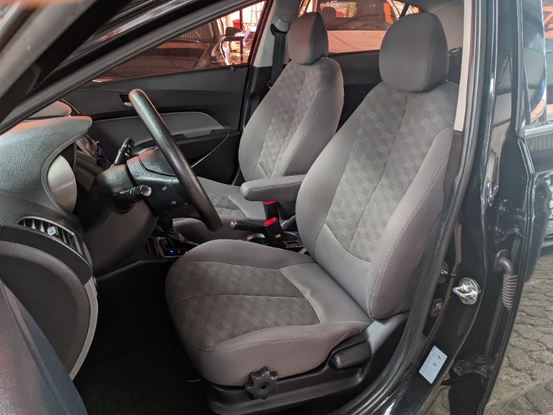 HYUNDAI HB20S 1.6 COMFORT PLUS 16V FLEX 4P AUTOMÁTICO 2017/2018 RICARDO VEÍCULOS TEUTÔNIA / Carros no Vale