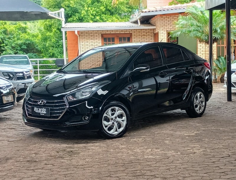 HYUNDAI HB20S 1.6 COMFORT PLUS 16V FLEX 4P AUTOMÁTICO 2017/2018 RICARDO VEÍCULOS TEUTÔNIA / Carros no Vale