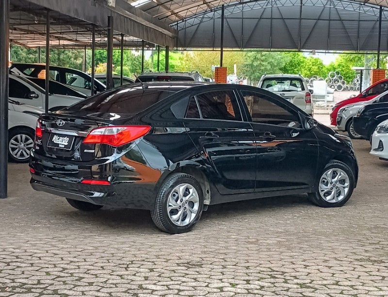 HYUNDAI HB20S 1.6 COMFORT PLUS 16V FLEX 4P AUTOMÁTICO 2017/2018 RICARDO VEÍCULOS TEUTÔNIA / Carros no Vale