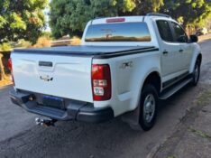 CHEVROLET S-10 LS 2.8 TURBO 4X4 2013/2013 STOPCAR MULTIMARCAS ESTRELA / Carros no Vale