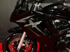 SUZUKI MOTOS GSX 650 F /2011 EXCLUSIVO VEÍCULOS SANTA CRUZ DO SUL / Carros no Vale