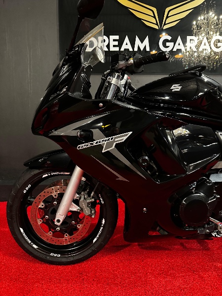 SUZUKI MOTOS GSX 650 F /2011 EXCLUSIVO VEÍCULOS SANTA CRUZ DO SUL / Carros no Vale