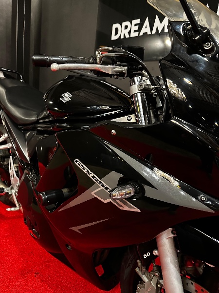SUZUKI MOTOS GSX 650 F /2011 EXCLUSIVO VEÍCULOS SANTA CRUZ DO SUL / Carros no Vale