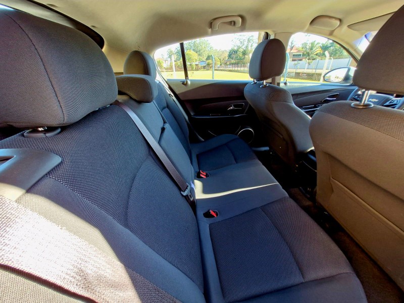 CHEVROLET CRUZE 1.8 LT SPORT6 16V FLEX 4P MANUAL 2013/2013 CRUZEIRO MULTIMARCAS CRUZEIRO DO SUL / Carros no Vale