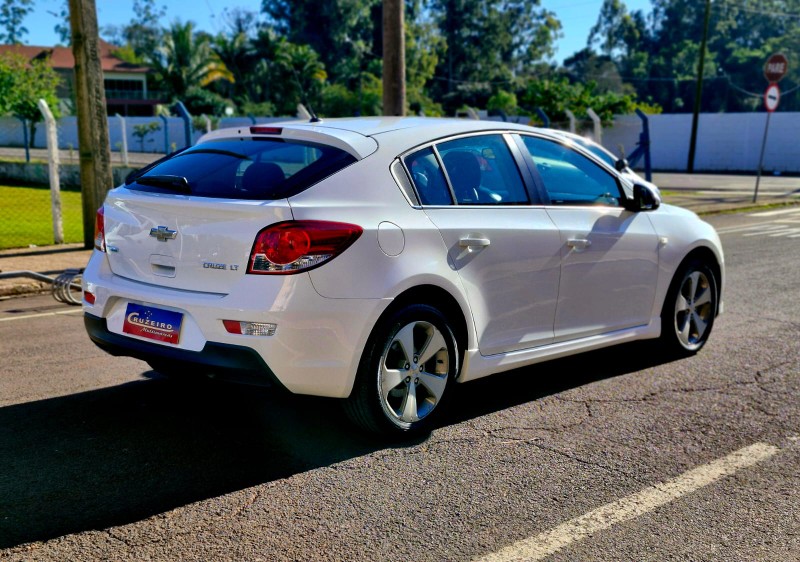 CHEVROLET CRUZE 1.8 LT SPORT6 16V FLEX 4P MANUAL 2013/2013 CRUZEIRO MULTIMARCAS CRUZEIRO DO SUL / Carros no Vale