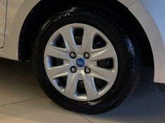 FORD KA 1.0 8V 2017/2018 JM AUTOMÓVEIS VENÂNCIO AIRES / Carros no Vale