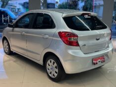 FORD KA 1.0 8V 2017/2018 JM AUTOMÓVEIS VENÂNCIO AIRES / Carros no Vale