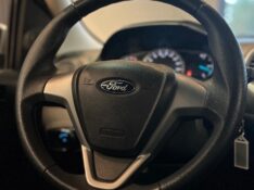 FORD KA 1.0 8V 2017/2018 JM AUTOMÓVEIS VENÂNCIO AIRES / Carros no Vale