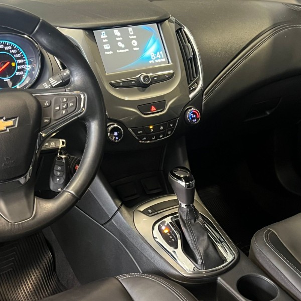 CHEVROLET CRUZE SEDAN LT 1.4 TURBO 2017/2017 JOÃO CARROS MULTIMARCAS GUAPORÉ / Carros no Vale