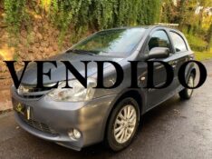 TOYOTA ETIOS XLS 1.5 2013/2013 ESTAÇÃO DO CARRO ESTRELA / Carros no Vale