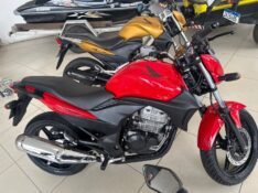 HONDA MOTOS CB 300R /2011 JASER MOTOS LAJEADO / Carros no Vale