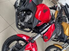 HONDA MOTOS CB 300R /2011 JASER MOTOS LAJEADO / Carros no Vale