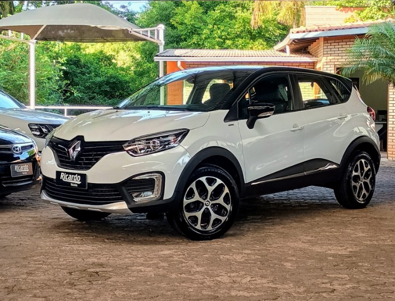 RENAULT CAPTUR 1.6 16V INTENSE BOSE 2020/2021 RICARDO VEÍCULOS TEUTÔNIA / Carros no Vale