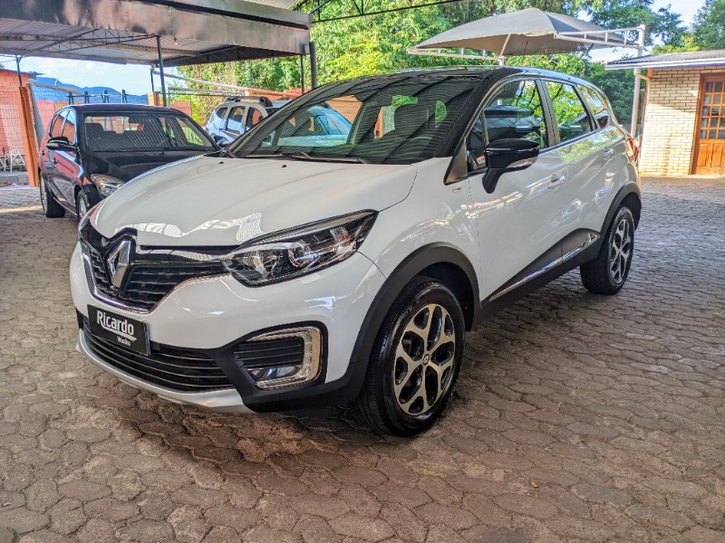 RENAULT CAPTUR 1.6 16V INTENSE BOSE 2020/2021 RICARDO VEÍCULOS TEUTÔNIA / Carros no Vale