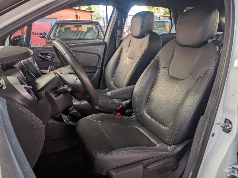 RENAULT CAPTUR 1.6 16V INTENSE BOSE 2020/2021 RICARDO VEÍCULOS TEUTÔNIA / Carros no Vale
