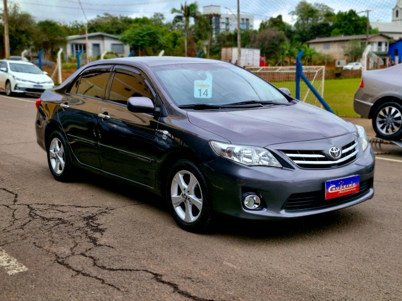 TOYOTA COROLLA 1.8 GLI 16V FLEX 4P AUTOMÁTICO 2014/2014 CRUZEIRO MULTIMARCAS CRUZEIRO DO SUL / Carros no Vale