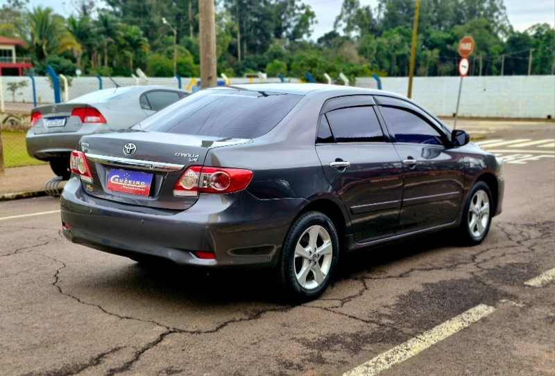 TOYOTA COROLLA 1.8 GLI 16V FLEX 4P AUTOMÁTICO 2014/2014 CRUZEIRO MULTIMARCAS CRUZEIRO DO SUL / Carros no Vale