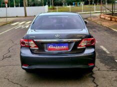TOYOTA COROLLA 1.8 GLI 16V FLEX 4P AUTOMÁTICO 2014/2014 CRUZEIRO MULTIMARCAS CRUZEIRO DO SUL / Carros no Vale