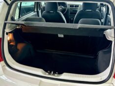 VOLKSWAGEN FOX TREND 1.0 2013/2014 SÉTIMA VEÍCULOS GUAPORÉ / Carros no Vale
