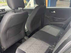 VOLKSWAGEN FOX 1.6 GII 2013/2013 MENEGHINI VEÍCULOS ARROIO DO MEIO / Carros no Vale