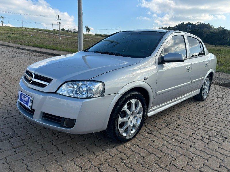 CHEVROLET ASTRA COMFORT 2.0 /2005 RT 811 VEÍCULOS ARROIO DO MEIO / Carros no Vale
