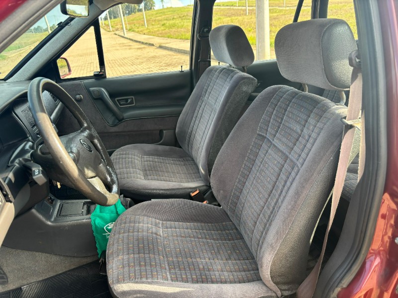VOLKSWAGEN QUANTUM 2.0 GL 8V /1996 RT 811 VEÍCULOS ARROIO DO MEIO / Carros no Vale