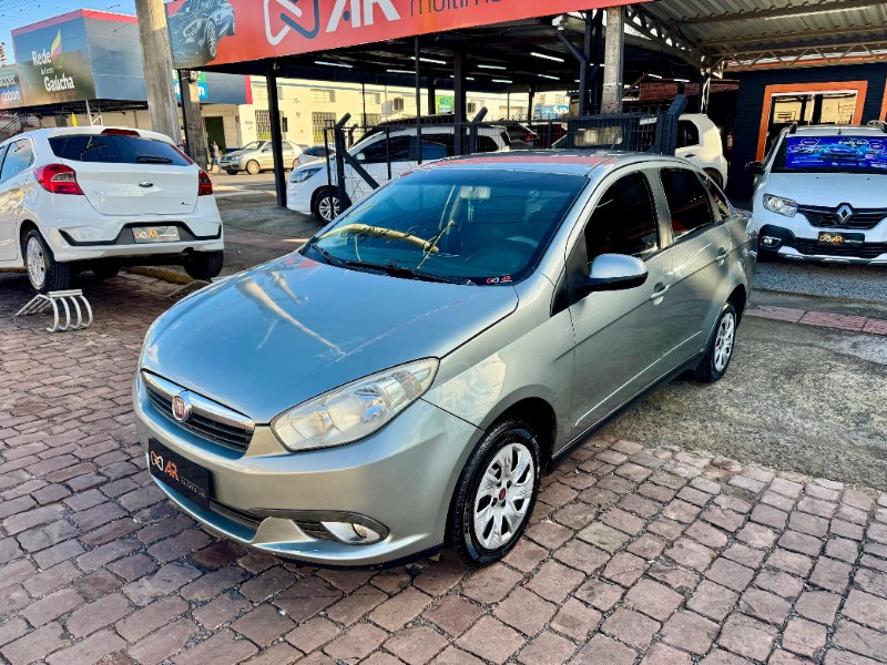 FIAT GRAND SIENA 1.4 MPI ATTRACTIVE 8V FLEX 4P MANUAL 2013/2013 AR MULTIMARCAS VENÂNCIO AIRES / Carros no Vale