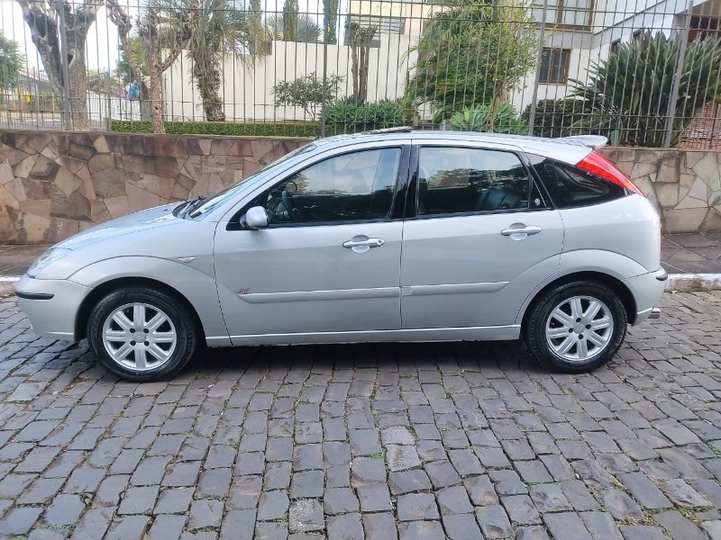 FORD FOCUS GHIA 2.0 - 2006
