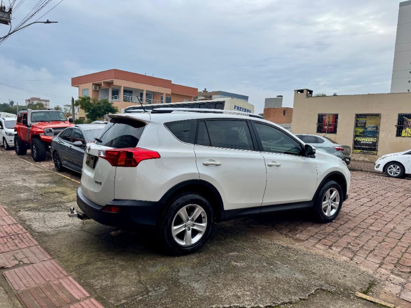 TOYOTA RAV4 2.0 4X2 16V GASOLINA 4P AUTOMÁTICO 2013/2013 AR MULTIMARCAS VENÂNCIO AIRES / Carros no Vale